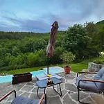 Дом отдыха Vista - Private House With 3 Bedrooms & 3 Bathrooms Орешак